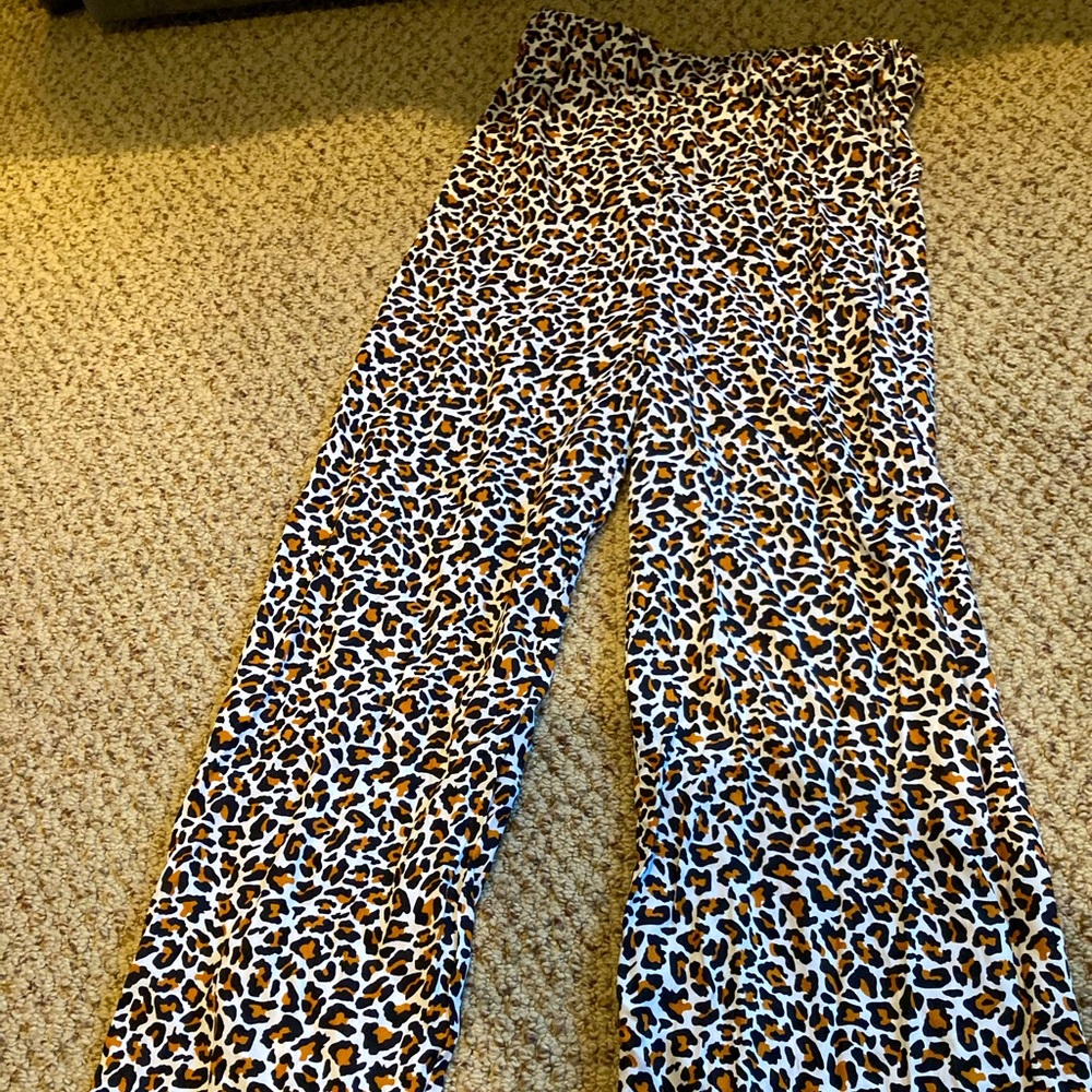 Cute cheetah print light weight pants